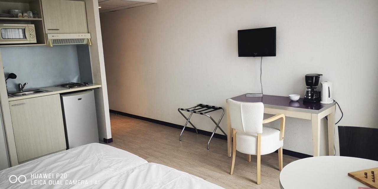 Studio 24M2 Au 4Eme Etage Ascenseur A Cote De La Gare Sncf Лурд Екстериор снимка