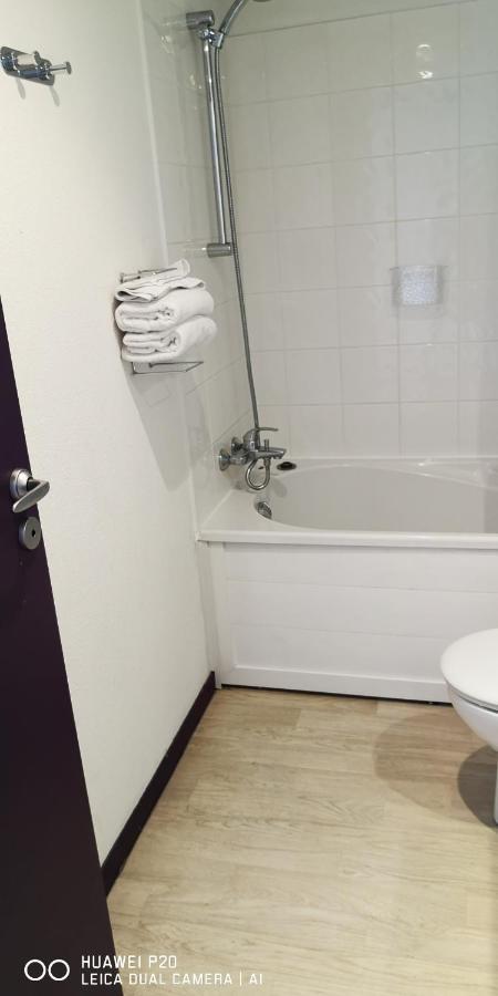Studio 24M2 Au 4Eme Etage Ascenseur A Cote De La Gare Sncf Лурд Екстериор снимка